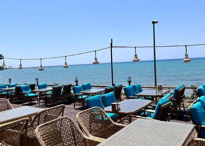 Kuba Gazde/Camere de închiriat Side